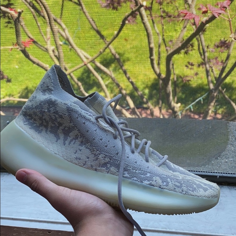 pre owned yeezy alien 380